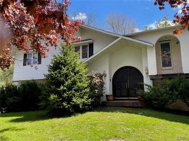 517 Hatherleigh Drive, Syracuse, NY 13209