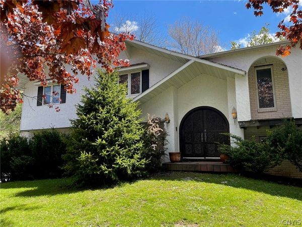 517 Hatherleigh Drive , Syracuse, NY 13209