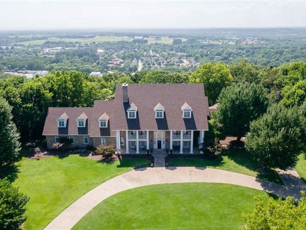 2669 Sherwood , Fayetteville, AR 72703