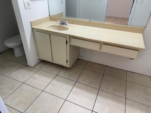 637 Executive Center Drive, Unit N208, West Palm Beach, FL 33401 Photo