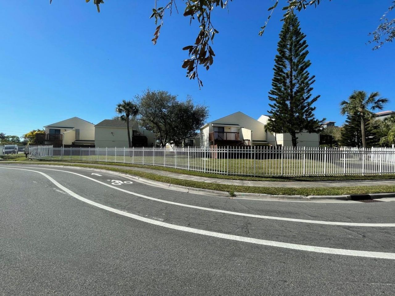 637 Executive Center Drive, Unit N208, West Palm Beach, FL 33401 Photo