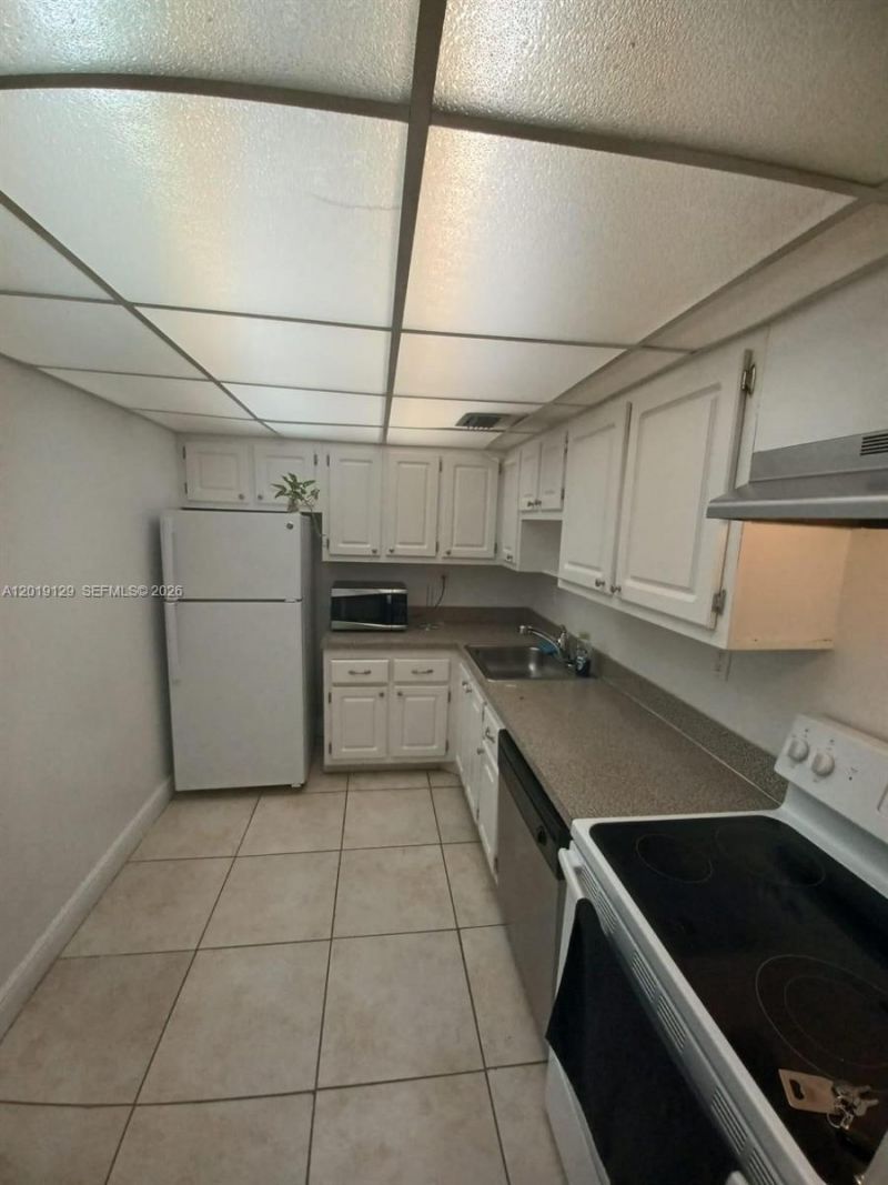 1805 Sans Souci Blvd, Unit 331, North Miami, FL 33181 Photo