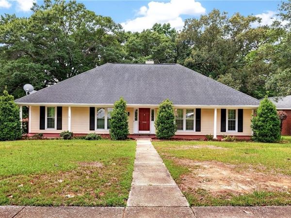 2400 Carrington Drive, Mobile, AL 36695