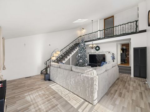 Main Photo