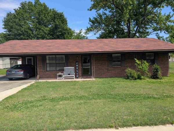 680 E German Lane , Conway, AR 72032