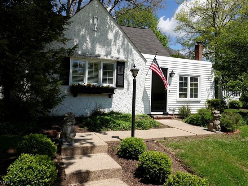 14661 Hillbrook Lane N, Unit 4, Chagrin Falls, OH 44022 Photo 1