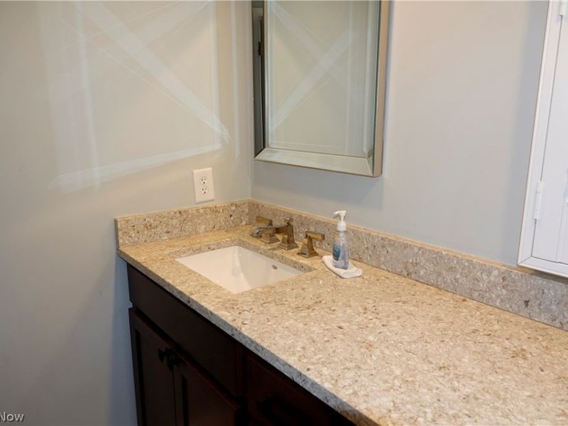 14661 Hillbrook Lane N, Unit 4, Chagrin Falls, OH 44022 Photo 46