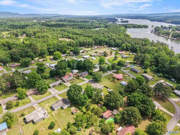 222 Lakewood Drive, Scottsboro, AL 35769