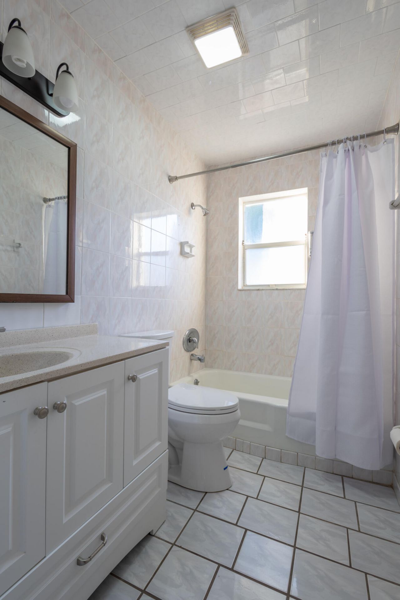 714 S Arnold Avenue, Unit B Left Sid, Lantana, FL 33462 Photo