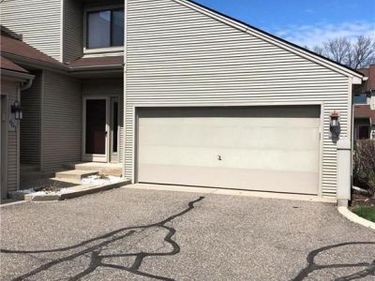 669 CAMDEN Court, Rochester Hills, MI 48307