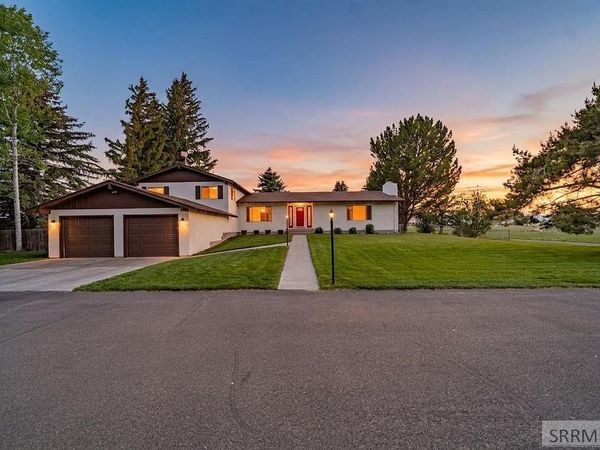 111 E 65th S, IDAHO FALLS, ID 83404