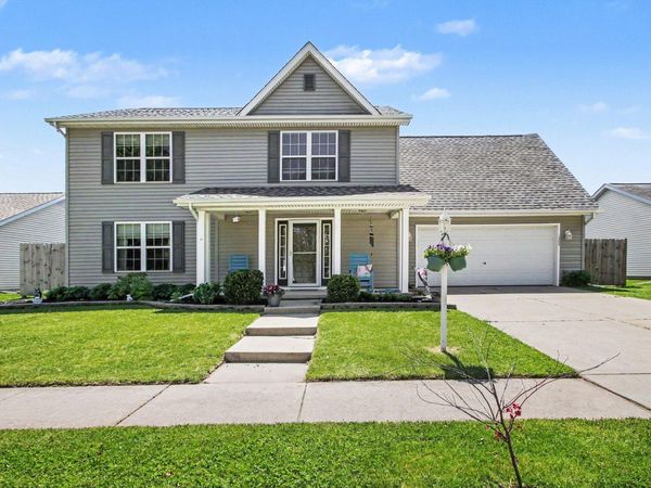 1385 Reading Street , Valparaiso, IN 46385