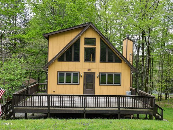 115 Fawnwood Circle, Greentown, PA 18426