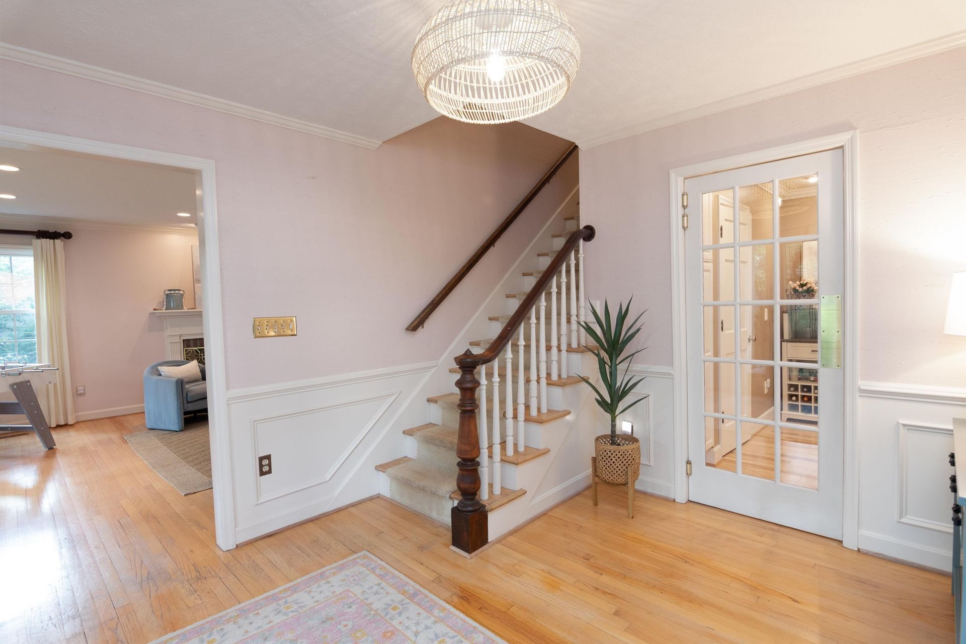 407 Arcadian Dr.  Photo 4