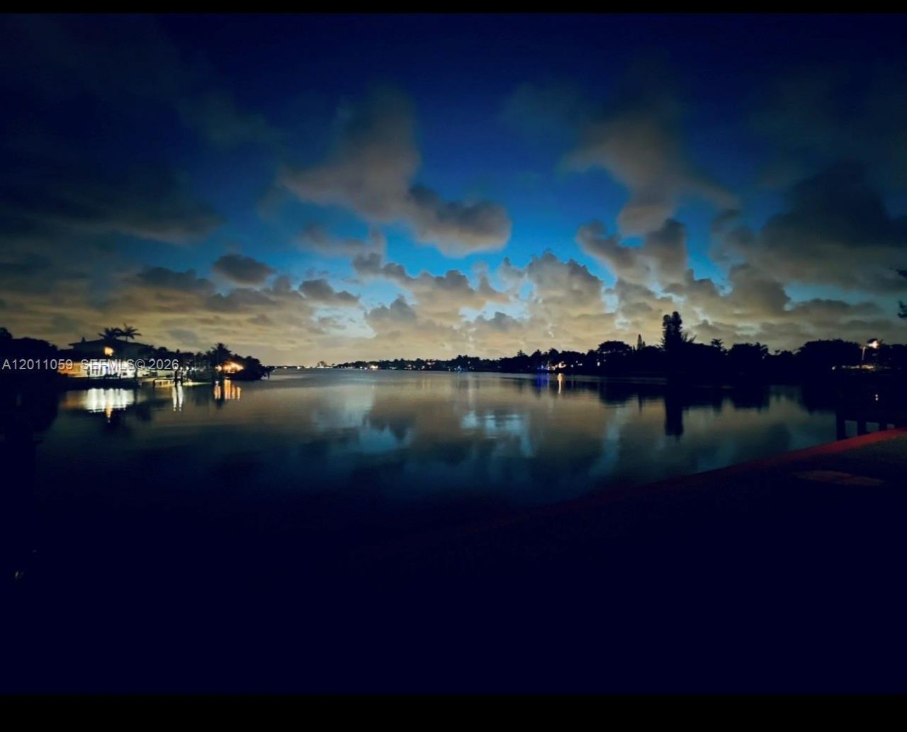 8600 Byron Ave, Unit 8600-8, Miami Beach, FL 33141 Photo