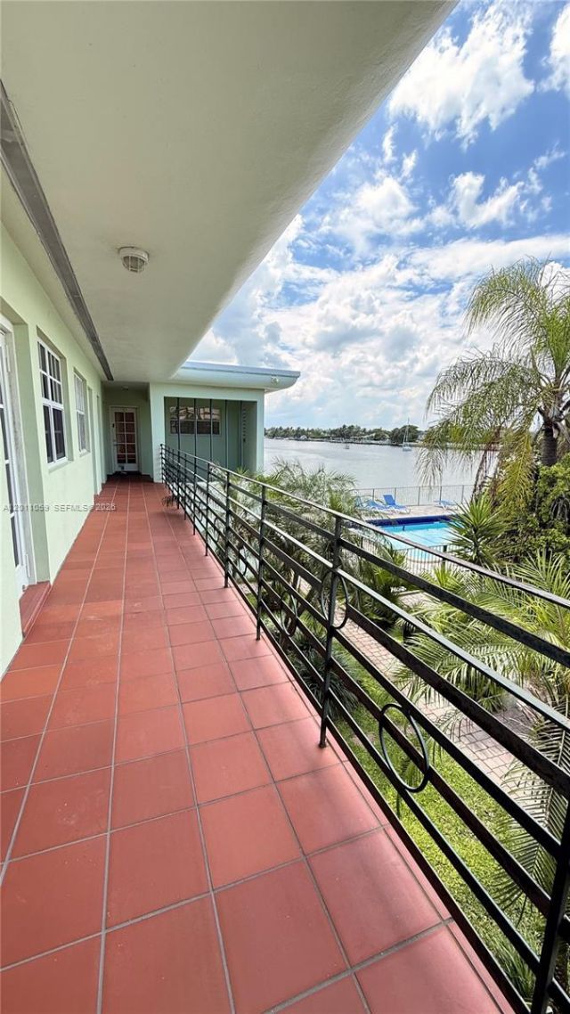 8600 Byron Ave, Unit 8600-8, Miami Beach, FL 33141 Photo