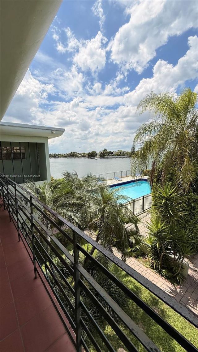 8600 Byron Ave, Unit 8600-8, Miami Beach, FL 33141 Photo