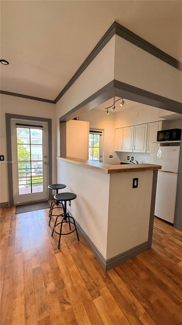 8600 Byron Ave, Unit 8600-8, Miami Beach, FL 33141 Photo