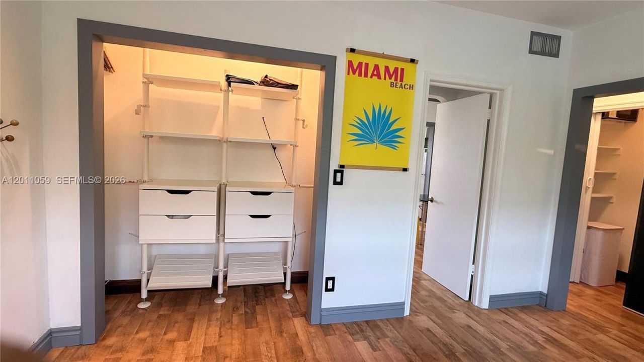 8600 Byron Ave, Unit 8600-8, Miami Beach, FL 33141 Photo