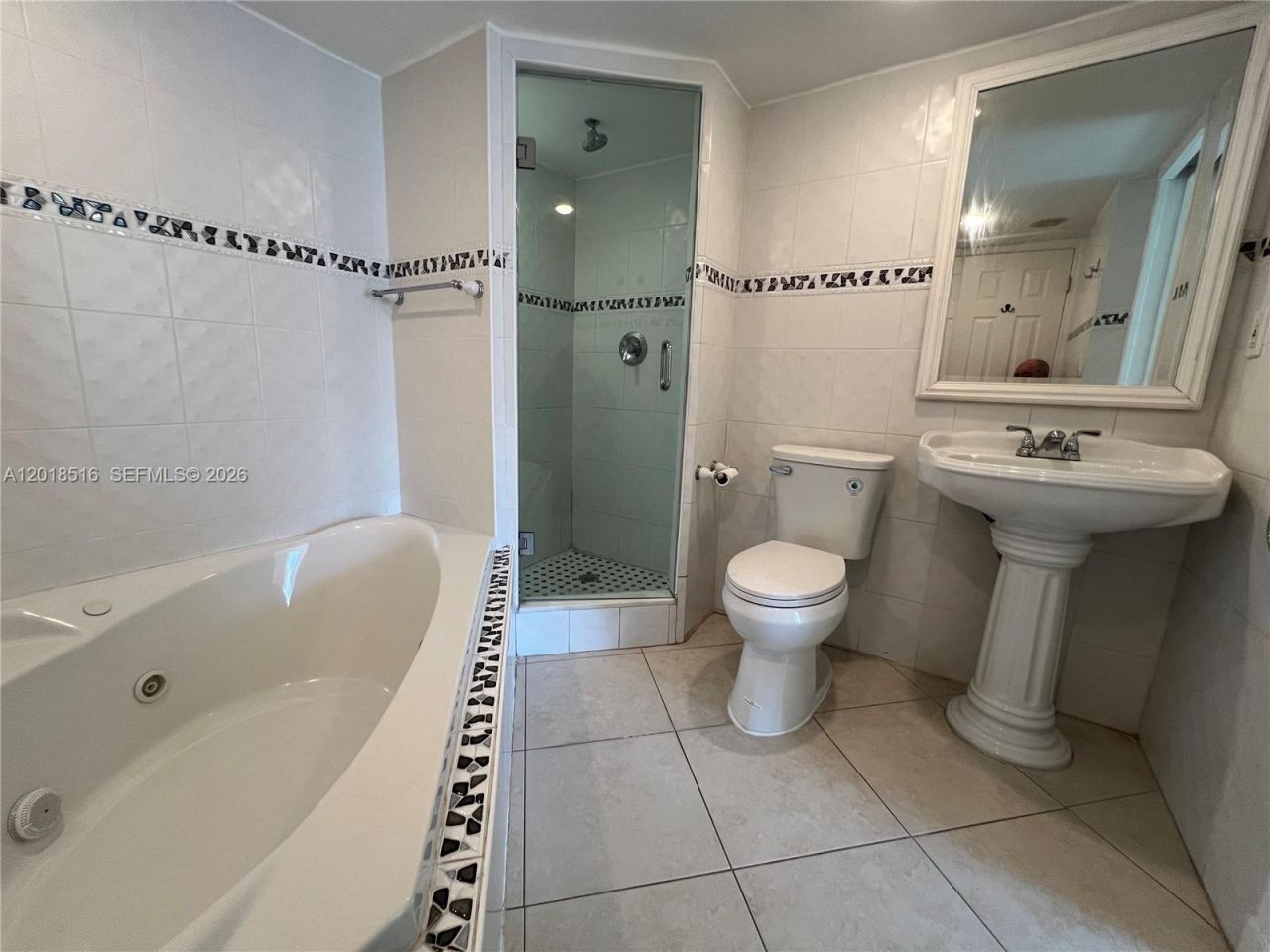 345 Ocean Dr , Unit 305, Miami Beach, FL 33139 Photo