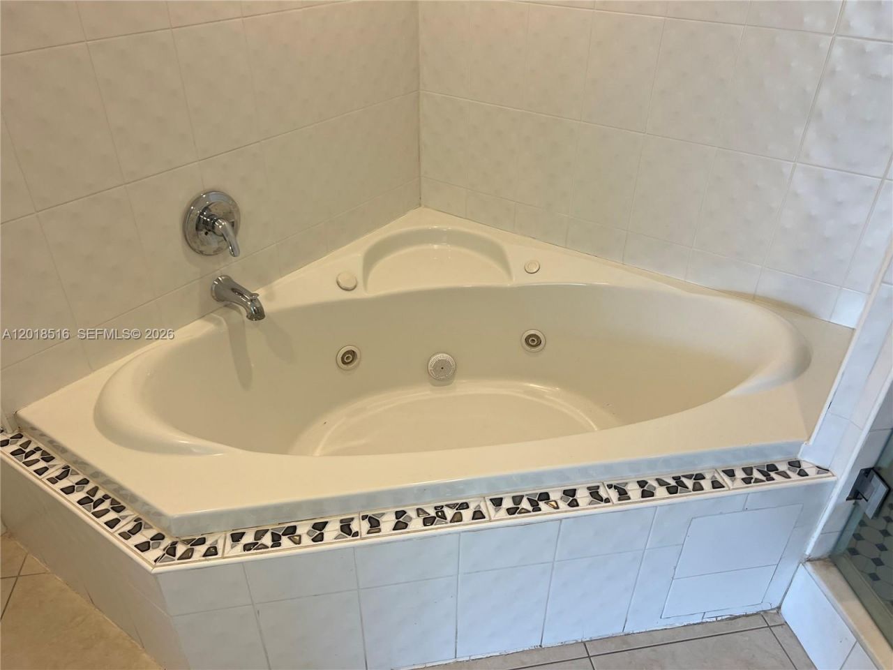 345 Ocean Dr , Unit 305, Miami Beach, FL 33139 Photo