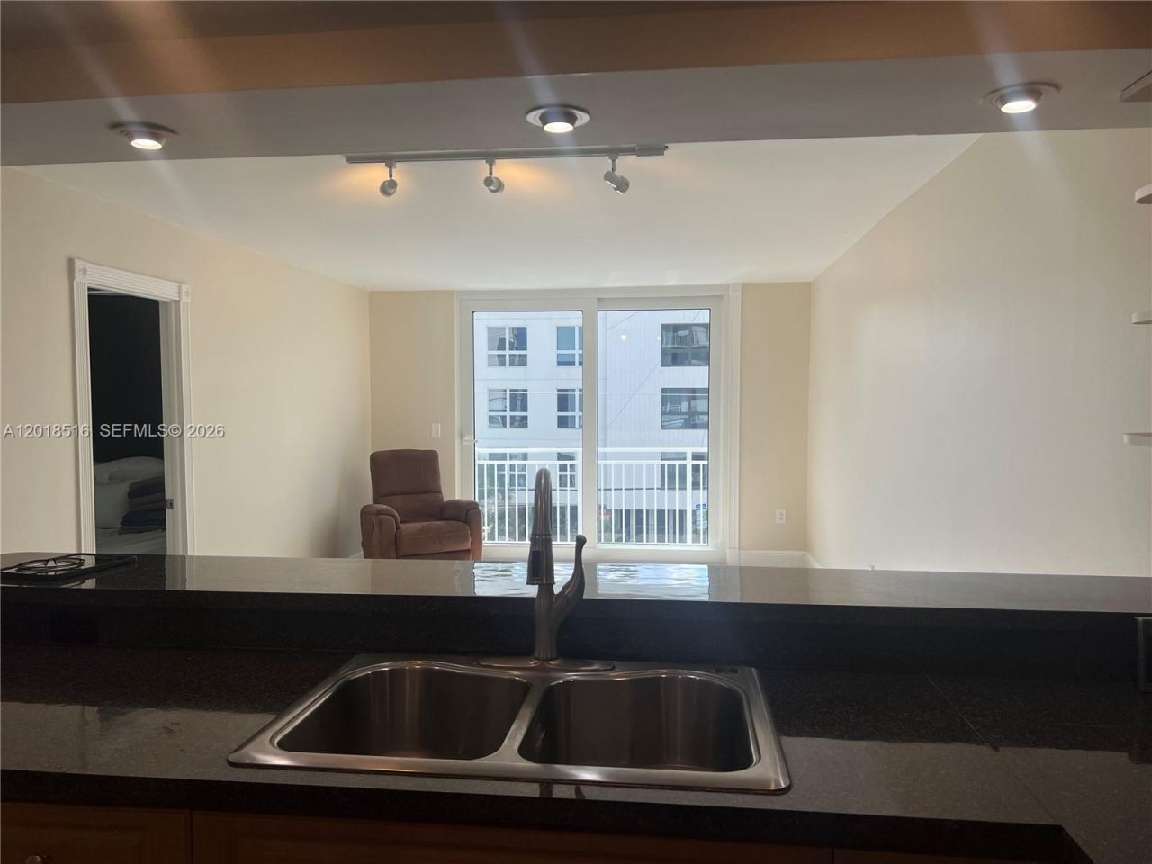 345 Ocean Dr , Unit 305, Miami Beach, FL 33139 Photo