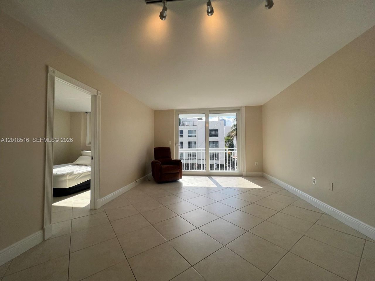 345 Ocean Dr , Unit 305, Miami Beach, FL 33139 Photo