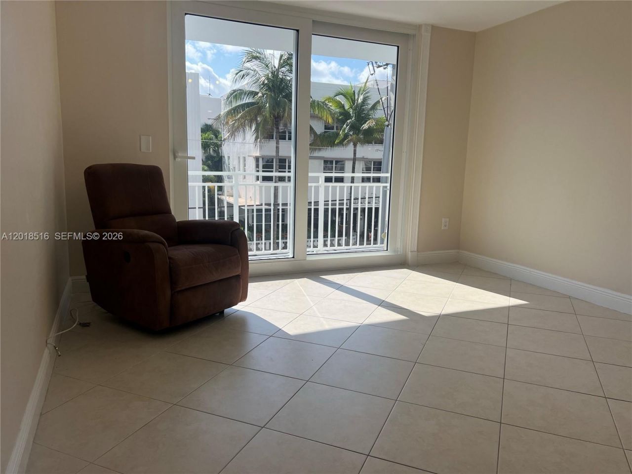 345 Ocean Dr , Unit 305, Miami Beach, FL 33139 Photo