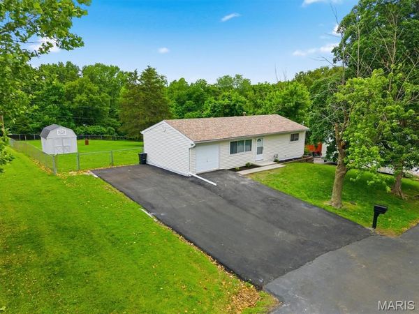 1267 Patrick Drive, Fenton, MO 63026