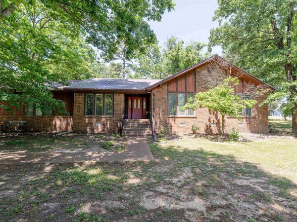 4 W Plantation Drive, Heber Springs, AR 72543