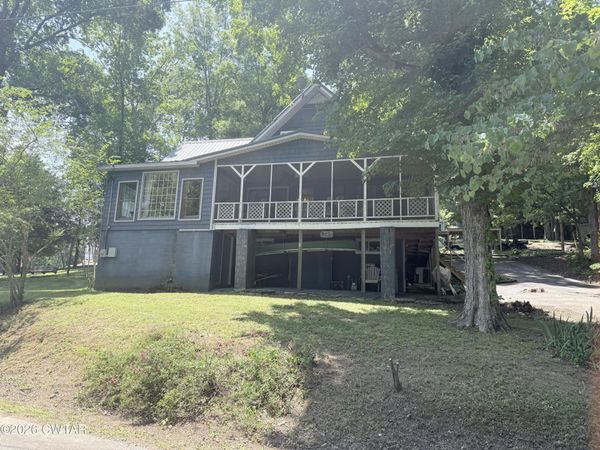1060 Lost Creek Boat Dk Road , Decaturville, TN 38329