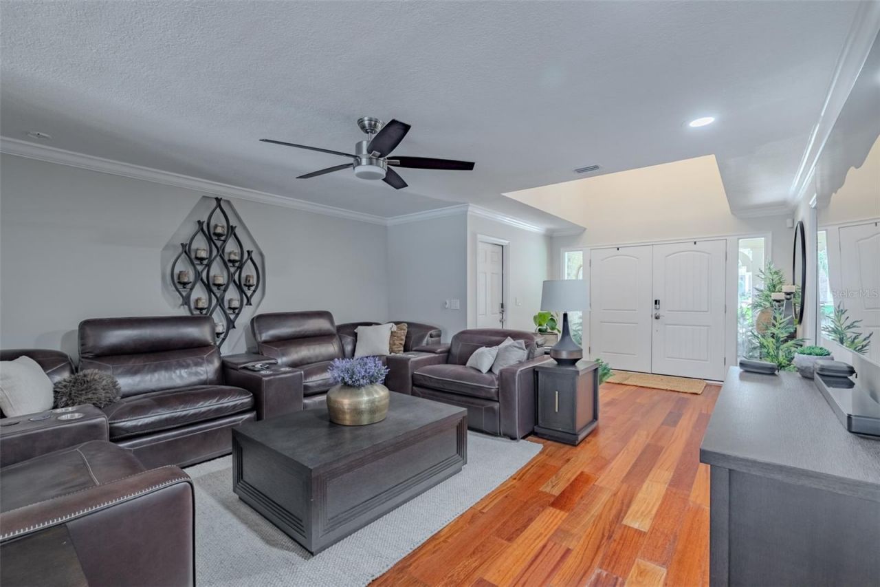 125 Barrington Drive , Brandon, FL 33511 Photo