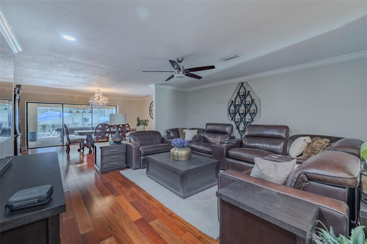 125 Barrington Drive , Brandon, FL 33511 Photo