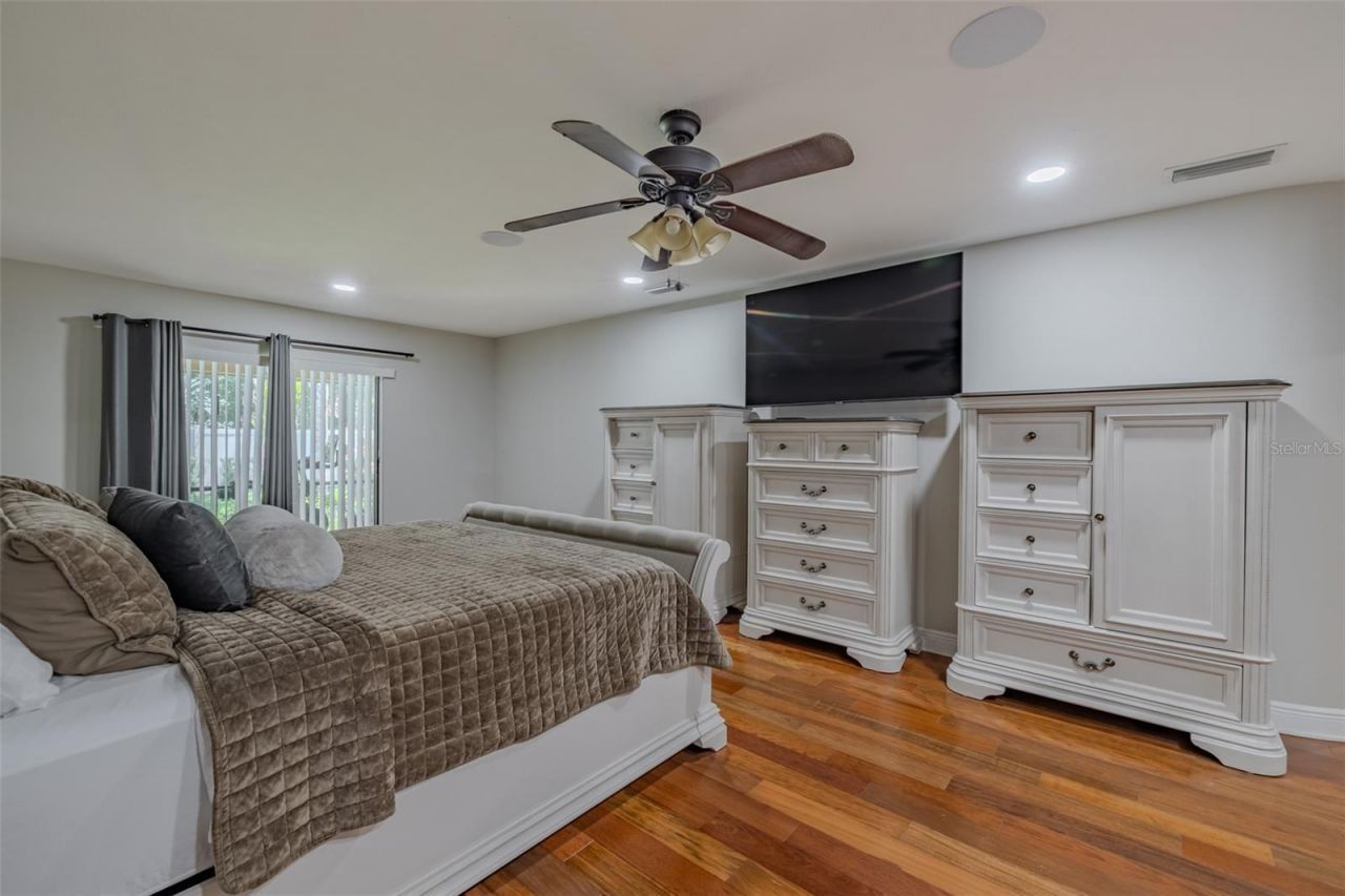 125 Barrington Drive , Brandon, FL 33511 Photo