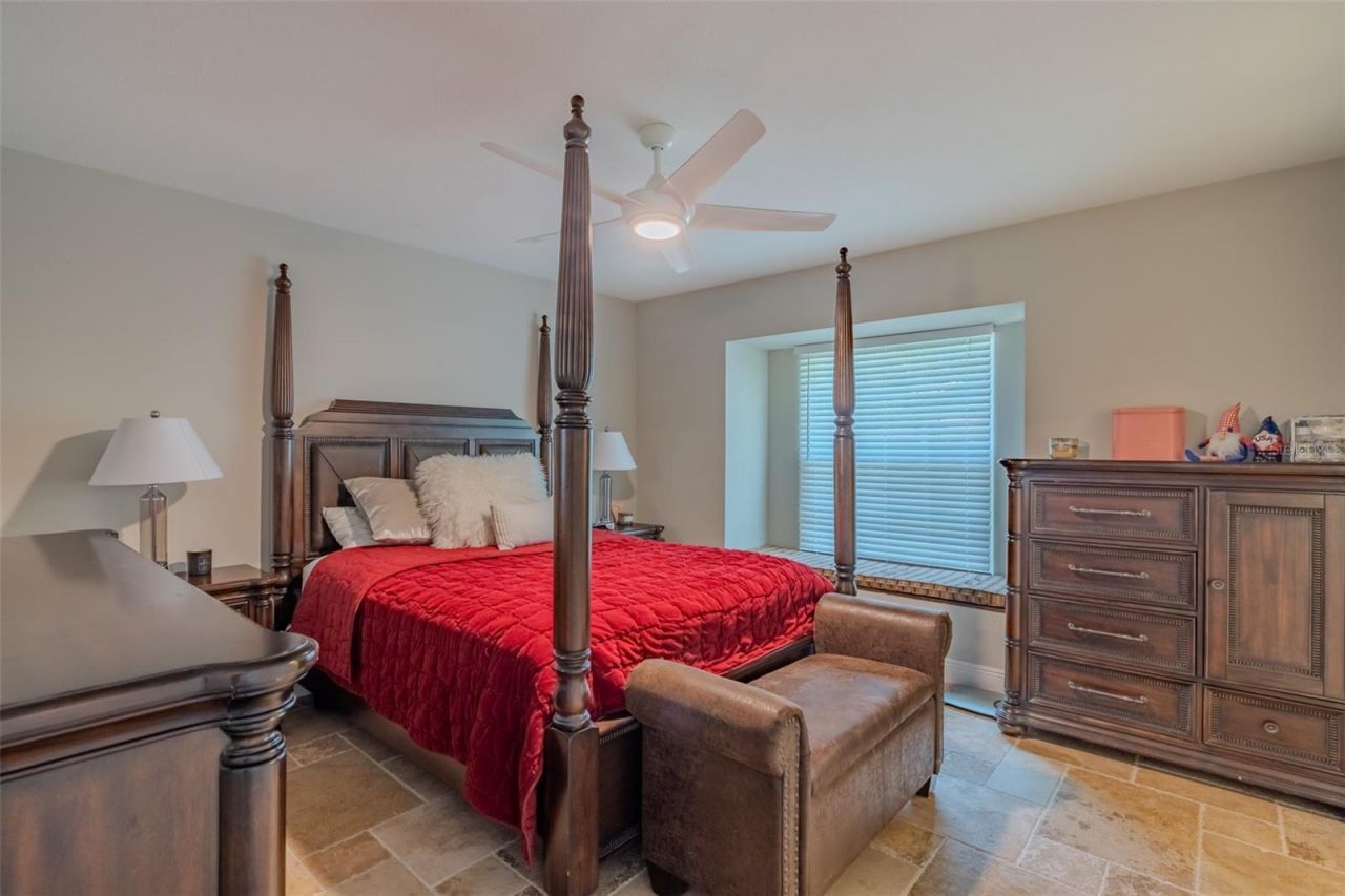 125 Barrington Drive , Brandon, FL 33511 Photo