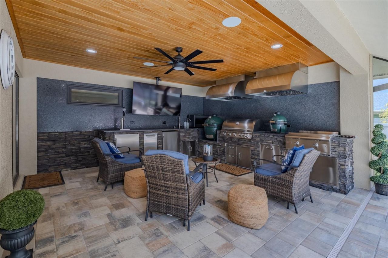 125 Barrington Drive , Brandon, FL 33511 Photo