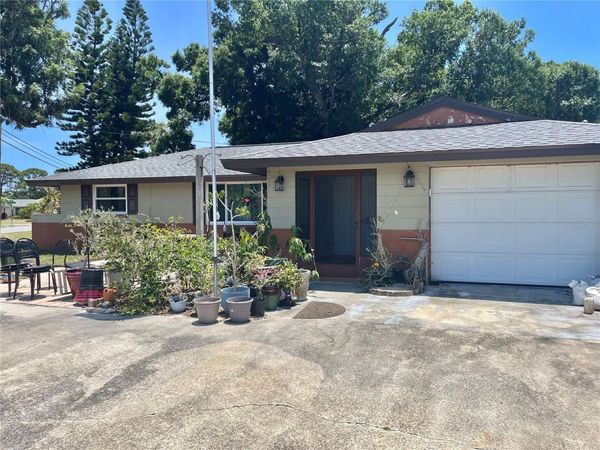 503 S VENICE BOULEVARD , VENICE, FL 34293