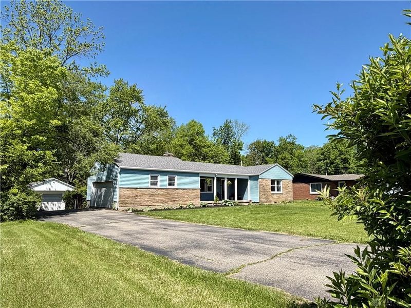 233 Grand Vista Drive, Beavercreek, OH 45440 Photo 3