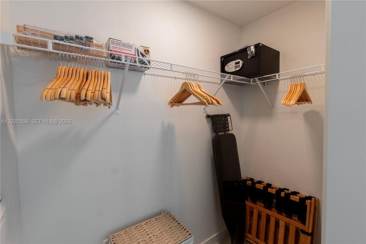 77 SE 5th St , Unit 1910, Miami, FL 33131 Photo