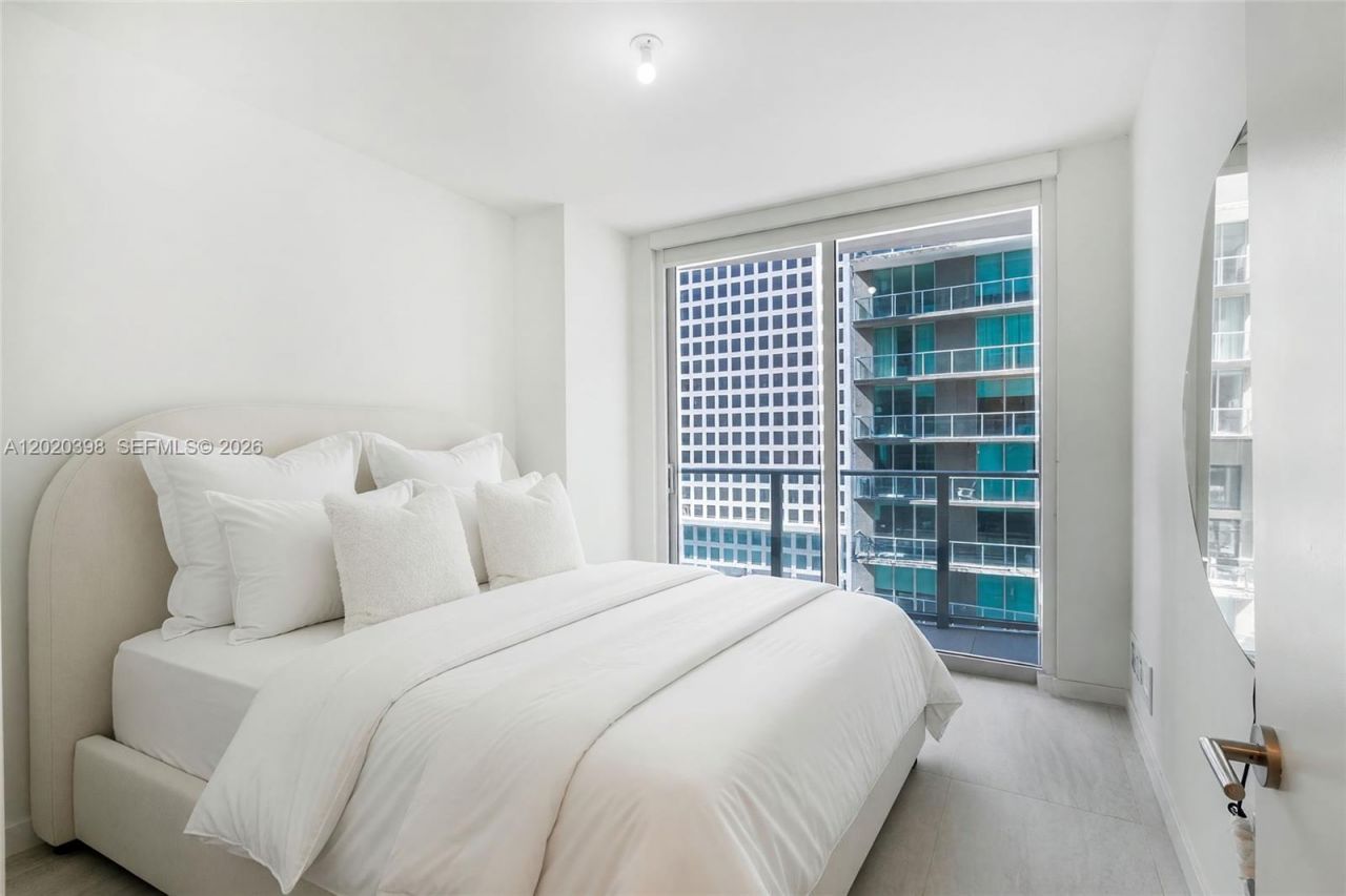 77 SE 5th St , Unit 1910, Miami, FL 33131 Photo
