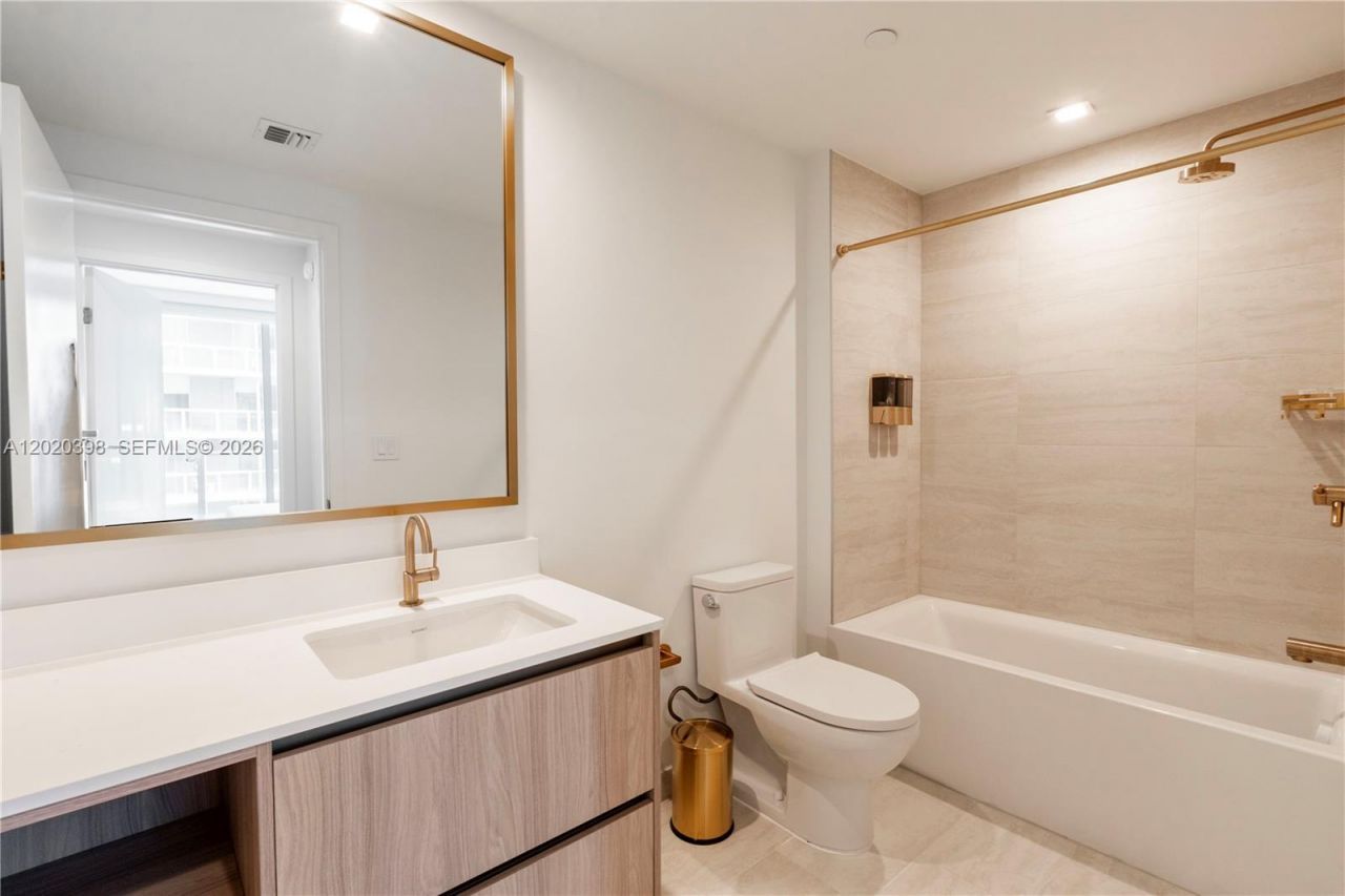 77 SE 5th St , Unit 1910, Miami, FL 33131 Photo