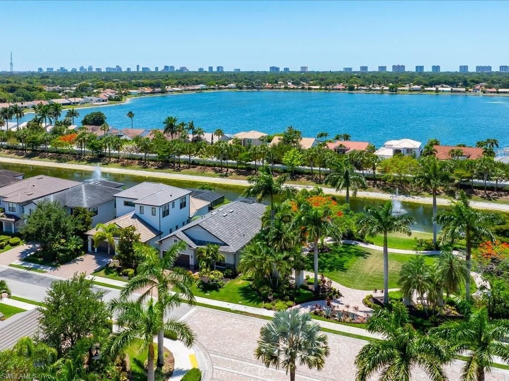 7225 Wilton Dr , Naples, FL 34109 Photo