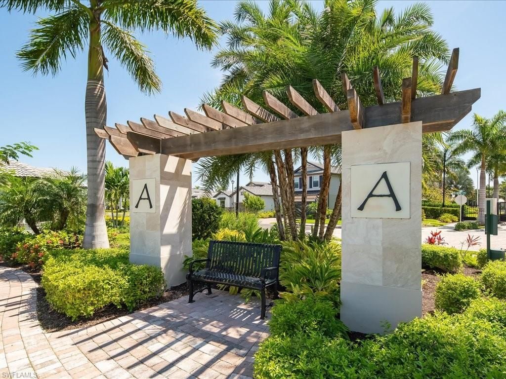 7225 Wilton Dr , Naples, FL 34109 Photo