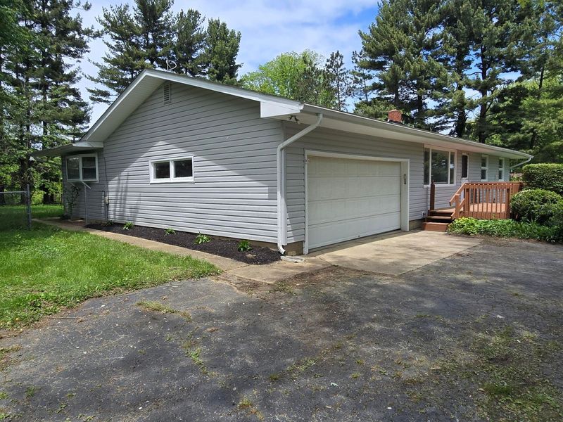 106 Sharon Heights Road SW, Pataskala, OH 43062 Photo 2