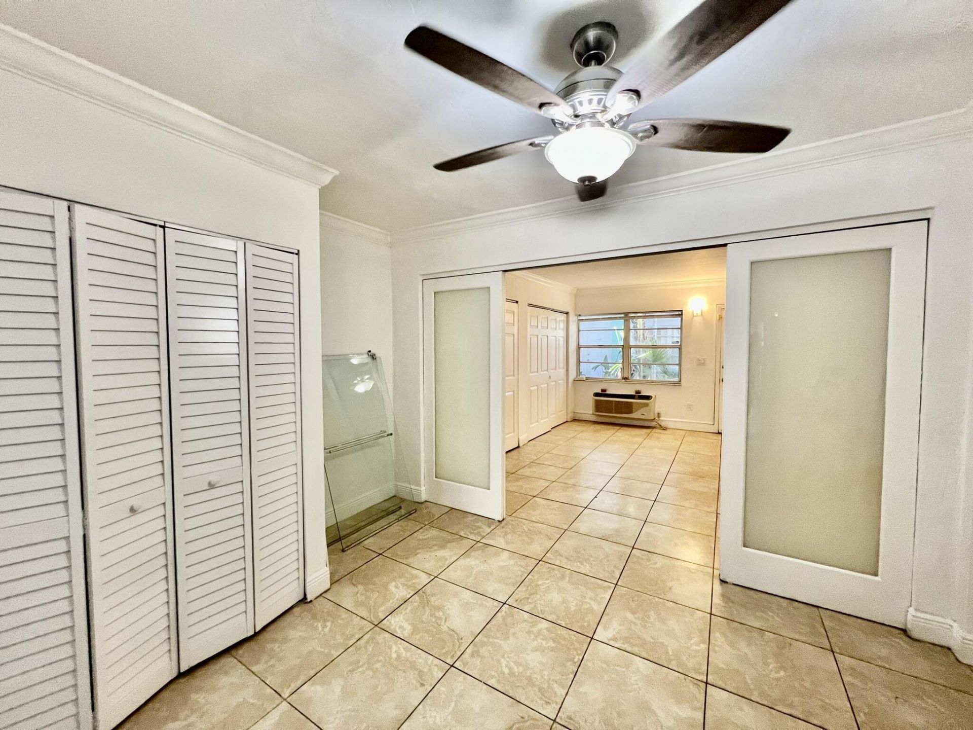 901 Meridian Avenue, Unit 103, Miami Beach, FL 33139 Photo