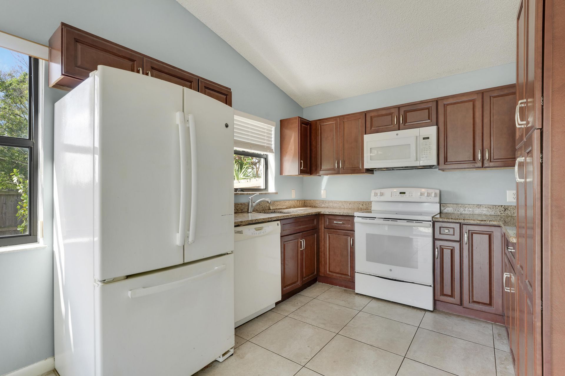 4617 SE Geneva Drive, Stuart, FL 34997 Photo