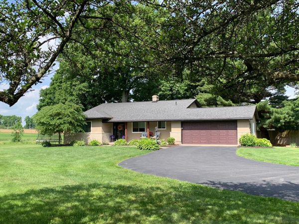 124 Pine Village Drive , Granville, OH 43023