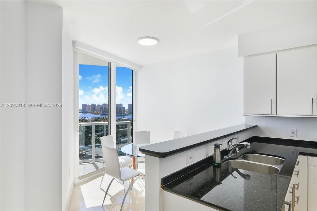 19333 Collins Ave, Unit 1907, Sunny Isles Beach, FL 33160 Photo