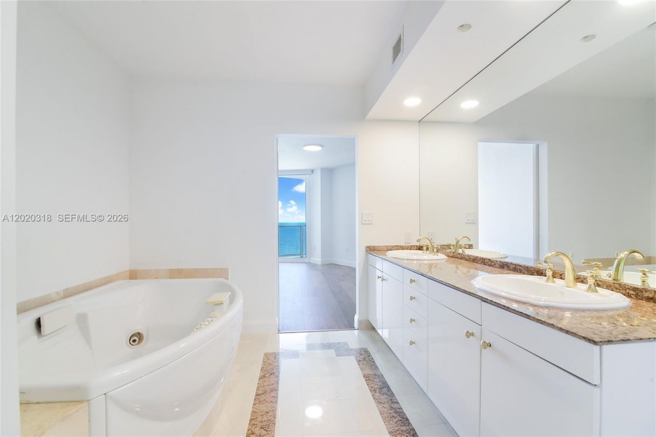 19333 Collins Ave, Unit 1907, Sunny Isles Beach, FL 33160 Photo