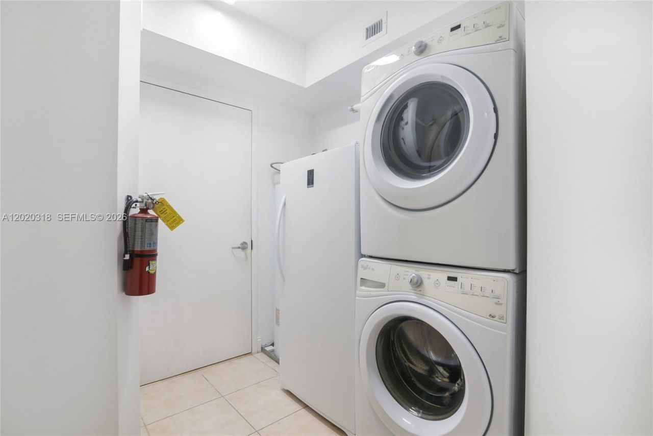 19333 Collins Ave, Unit 1907, Sunny Isles Beach, FL 33160 Photo